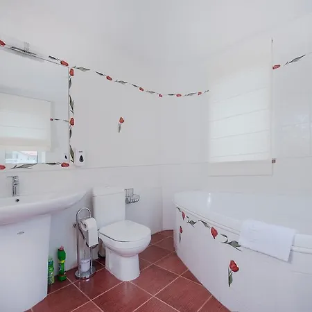 Persona Lux Tatil Evi